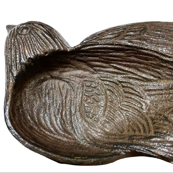 Vintage Cast Iron Ashtrays Sparrow Ornate Detailed Birds Pair Heavy Art Smoking - Picture 5 of 11